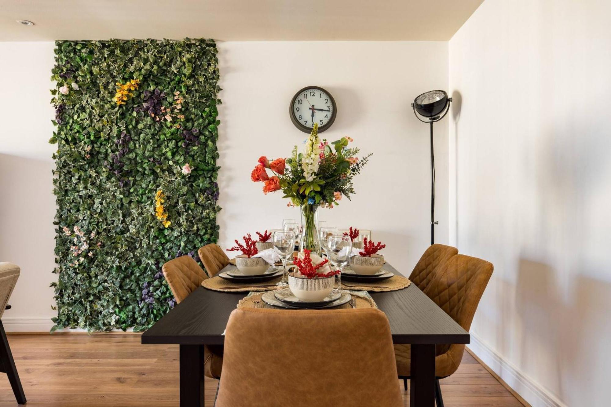 Wild Roses Service Apartments - East India London Exterior foto